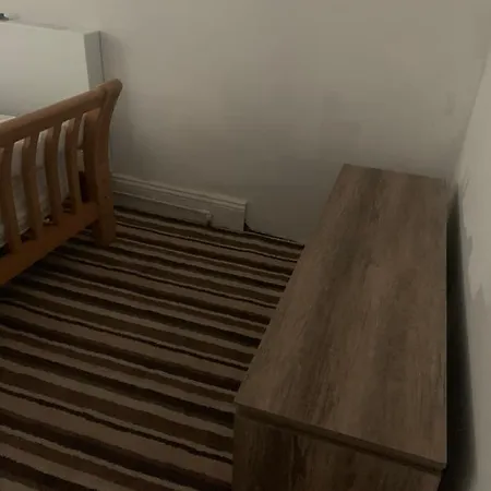 Apartment Lovely 1-bed In Leeds *